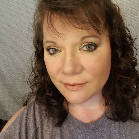 Meet your Posher, Joyce - Picture 1 of 1